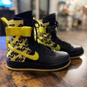 Nike Men’s Black and Yellow AF1 Boots (rare)